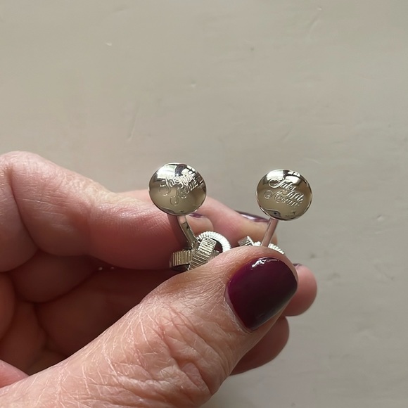 NWOB Saks Fifth Avenue Classic Knot Cuff Links for Men; Metal Silver Color - Picture 4 of 9